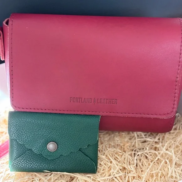 Bacalar green Daisy Plus wallet Portland Leather Goods - Picture 7 of 12